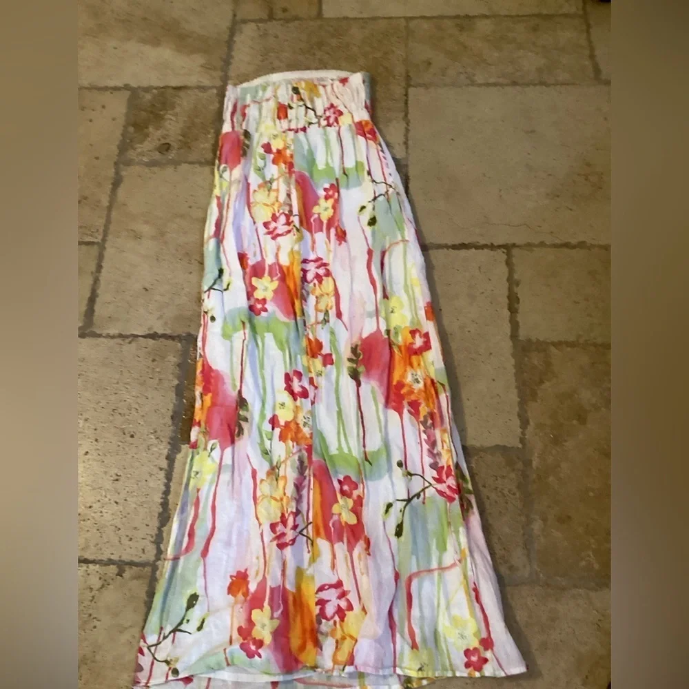 OLD NAVY -HALTER Floral Maxi Skirt-SZ M-pockets Pit to pit 13” Length 4” Lined
